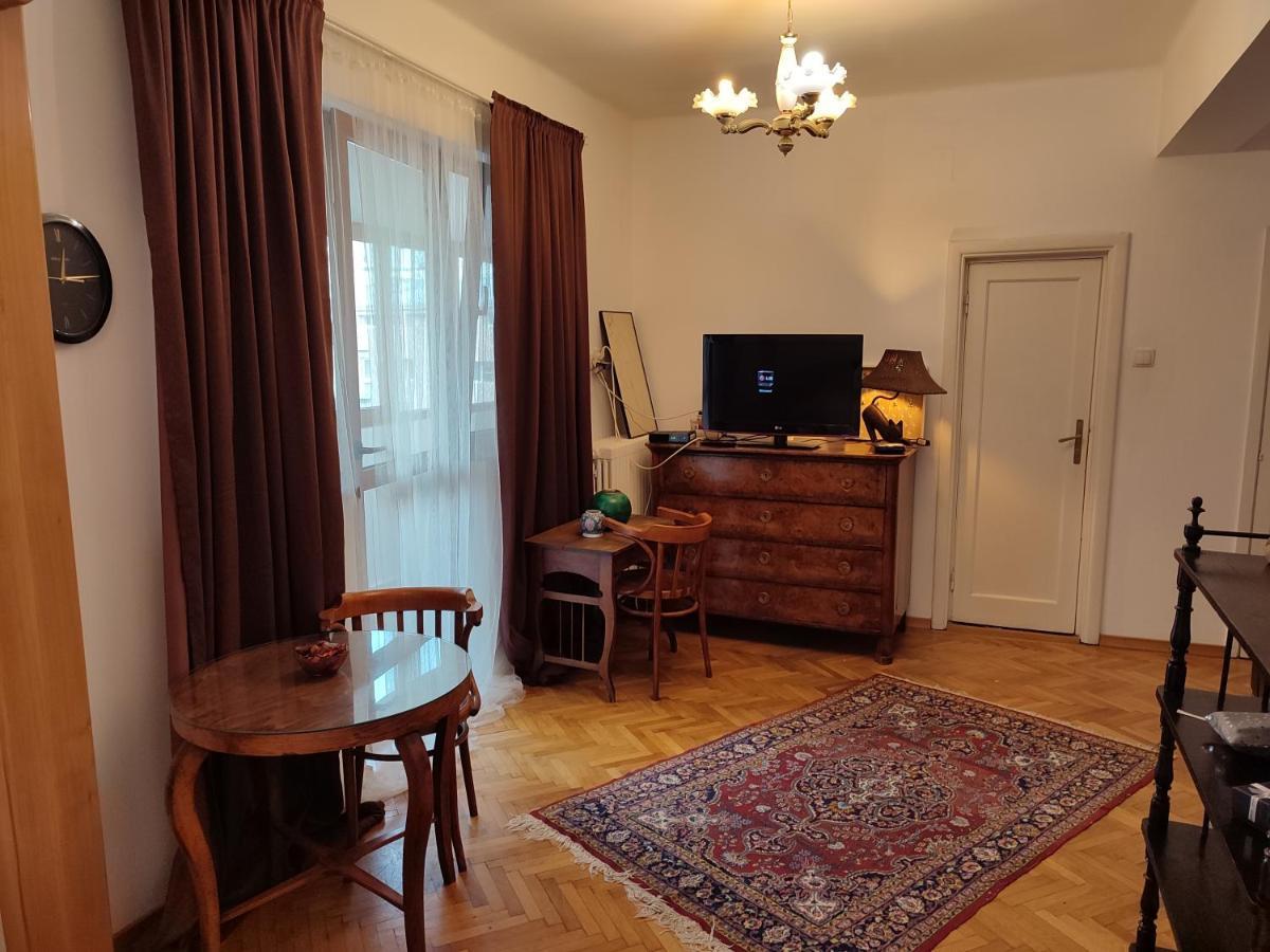 Accommodation Ateneu Palace ブカレスト エクステリア 写真