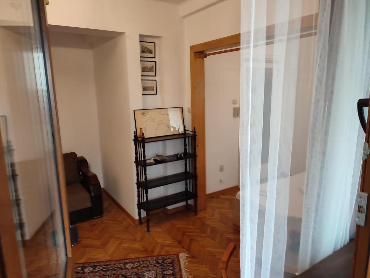 Accommodation Ateneu Palace ブカレスト エクステリア 写真